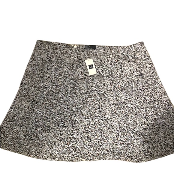 GAP Dresses & Skirts - Elegant Black and White Patterned Skirt